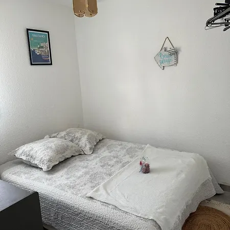 Apartment Pieds Dans L Eau En Camargue