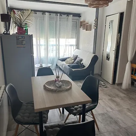 Apartment Pieds Dans L Eau En Camargue