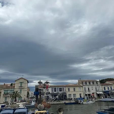 Pieds Dans L Eau En Camargue * Le Grau-du-Roi