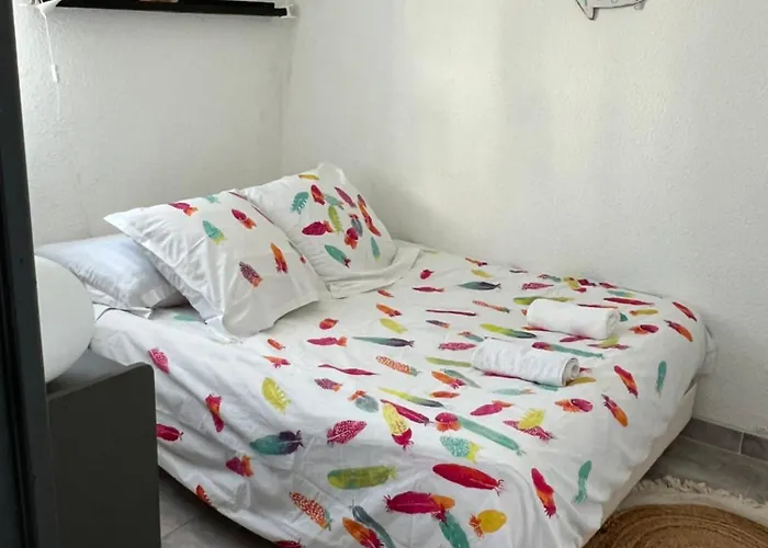 Pieds Dans L Eau En Camargue Ле-Гро-дю-Руа